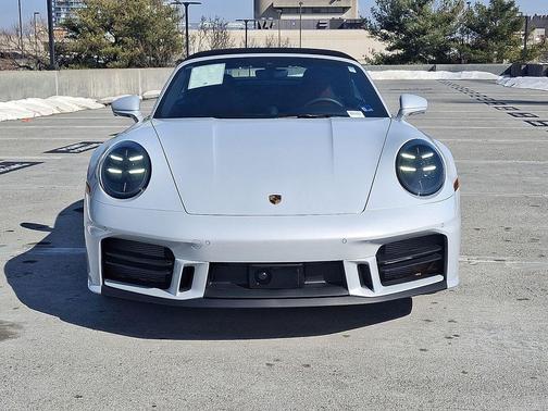 2026 Porsche 911 Carrera 4S Cabriolet