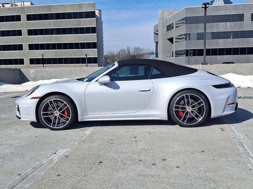 2026 Porsche 911 Carrera 4S Cabriolet