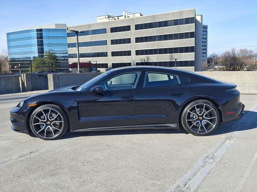 2026 Porsche Taycan 4