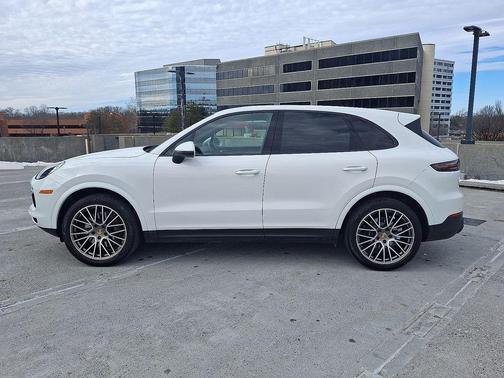 2023 Porsche Cayenne Cayenne