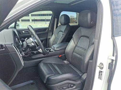 2023 Porsche Cayenne Cayenne