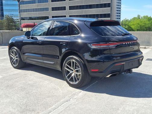 Jet Black Metallic 2026 Porsche Macan Macan