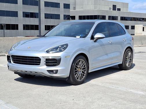 2017 Porsche Cayenne Platinum Edition
