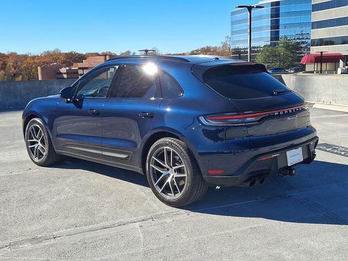 2022 Porsche Macan S