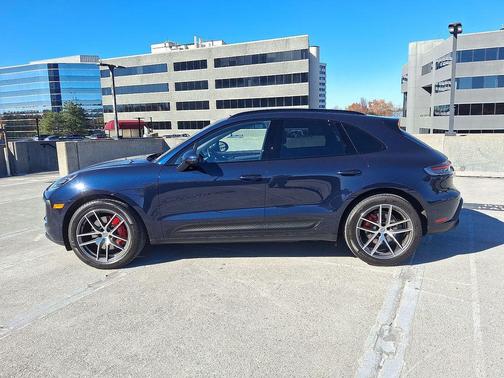 2022 Porsche Macan S