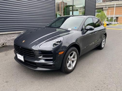 Grey 2019 Porsche Macan Macan