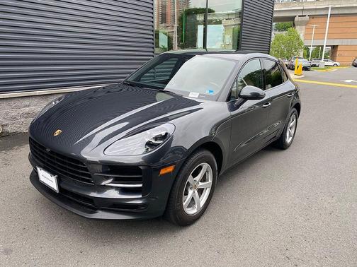 Grey 2019 Porsche Macan Macan