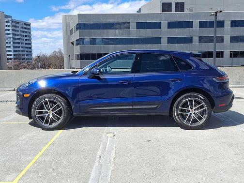 2025 Porsche Macan