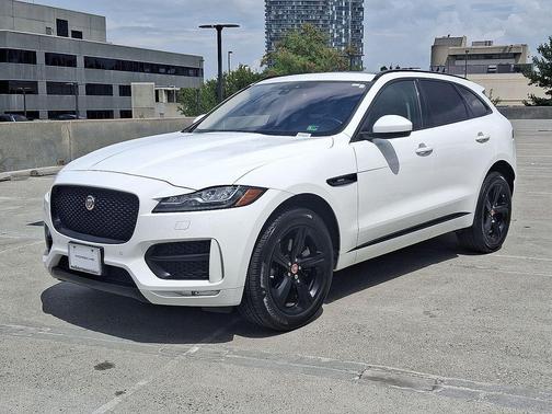 2018 Jaguar F-PACE 30t R-Sport