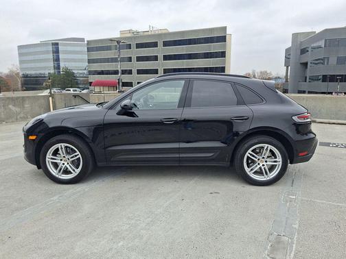 2023 Porsche Macan 