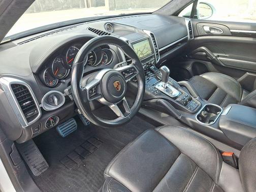 2016 Porsche Cayenne Turbo