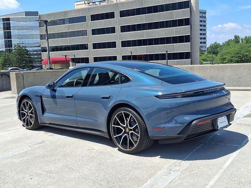 2025 Porsche Taycan