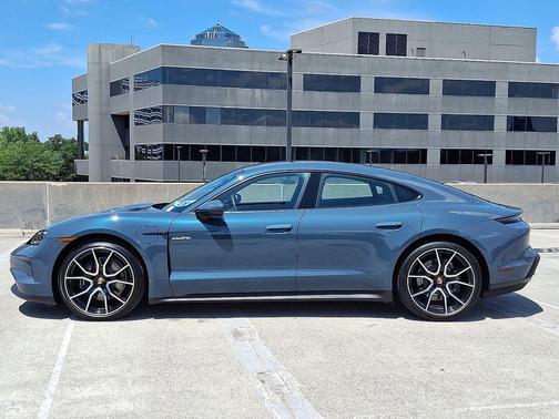 2025 Porsche Taycan