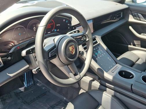 2025 Porsche Taycan