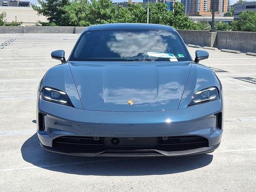 2025 Porsche Taycan