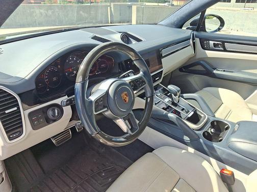 2022 Porsche Cayenne GTS