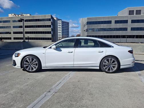2023 Audi A8 L 55 TFSI quattro Tiptronic