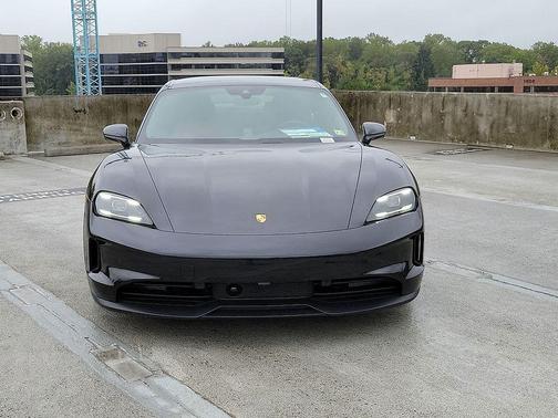 2025 Porsche Taycan 4S