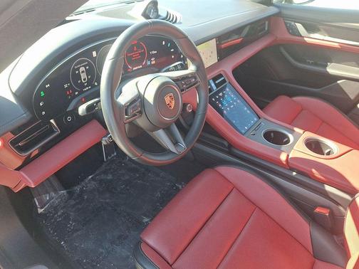 2025 Porsche Taycan 4S