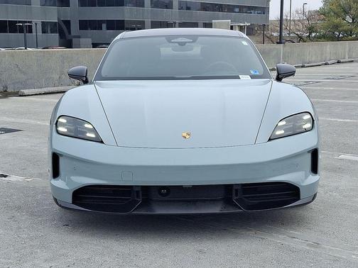 2026 Porsche Taycan 4