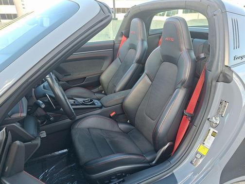 2024 Porsche 911 Targa 4S