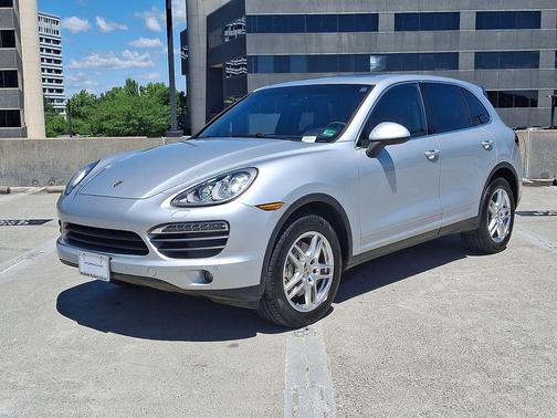 Classic Silver Metallic 2012 Porsche Cayenne Cayenne