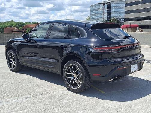 2025 Porsche Macan 