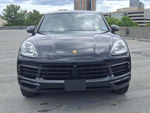 Black 2022 Porsche Cayenne Cayenne