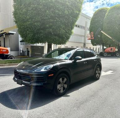 Black 2022 Porsche Cayenne Cayenne