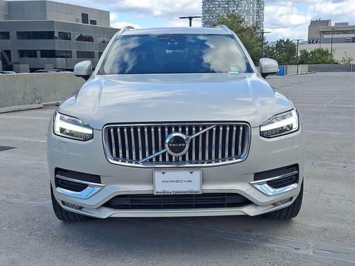 2021 Volvo XC90 T6 Inscription