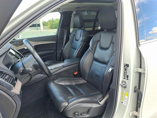 2021 Volvo XC90 T6 Inscription
