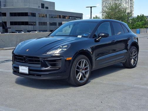 Jet Black 2023 Porsche Macan Macan