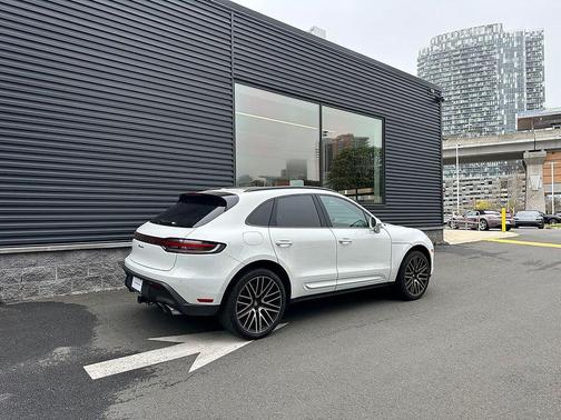 2024 Porsche Macan Macan
