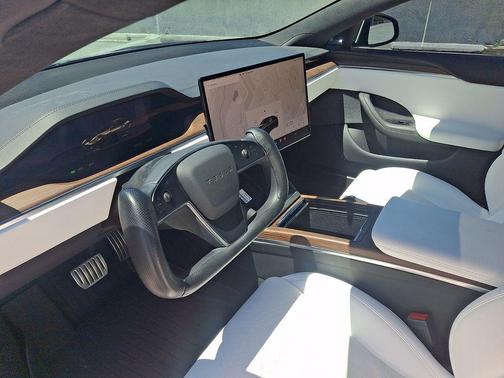 Solid Black 2022 Tesla Model S Base