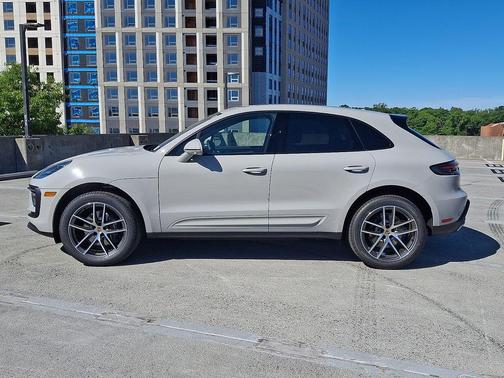Chalk 2026 Porsche Macan Macan
