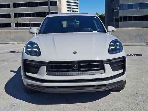 Chalk 2026 Porsche Macan Macan