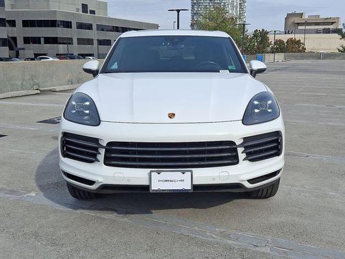 White 2023 Porsche Cayenne Cayenne