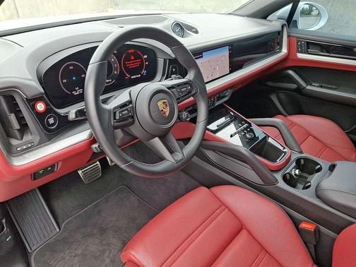 2024 Porsche Cayenne S