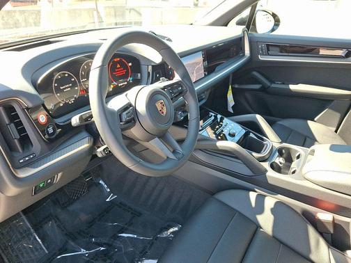 Chromite Black Metallic 2026 Porsche Cayenne Cayenne E-Hybrid