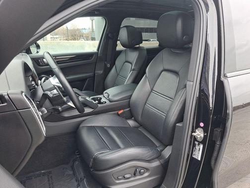 2023 Porsche Cayenne S