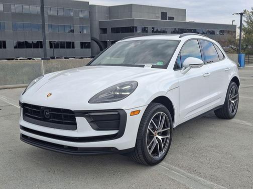 2025 Porsche Macan 