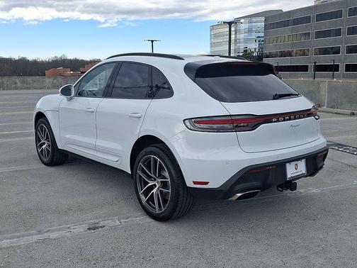 2025 Porsche Macan 