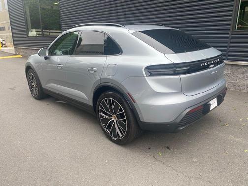 Silver Metallic 2025 Porsche Macan Macan Electric