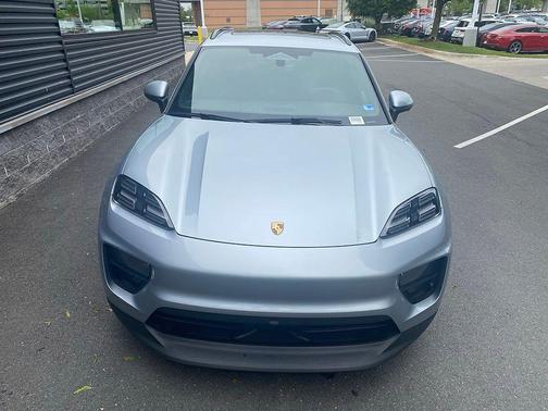 Silver Metallic 2025 Porsche Macan Macan Electric