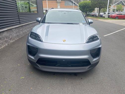 Silver Metallic 2025 Porsche Macan Macan Electric