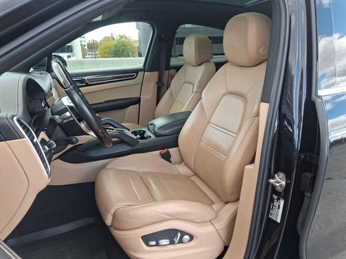 2020 Porsche Cayenne Cayenne