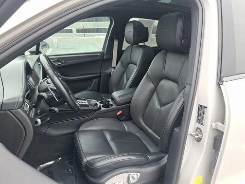 2023 Porsche Macan GTS