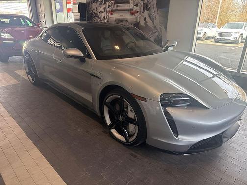 2020 Porsche Taycan Turbo