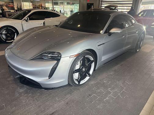 2020 Porsche Taycan Turbo