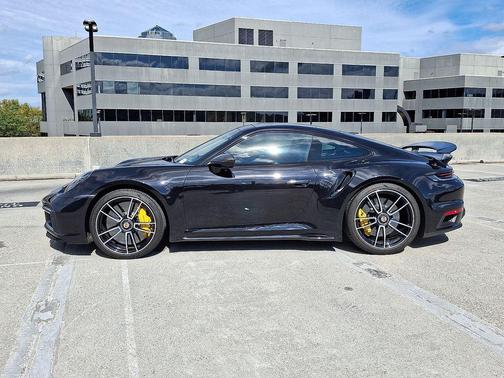 2021 Porsche 911 Turbo